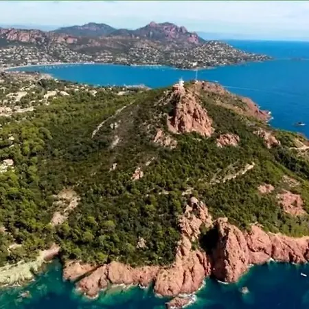 Апартаменты Le Hameau Cap Esterel